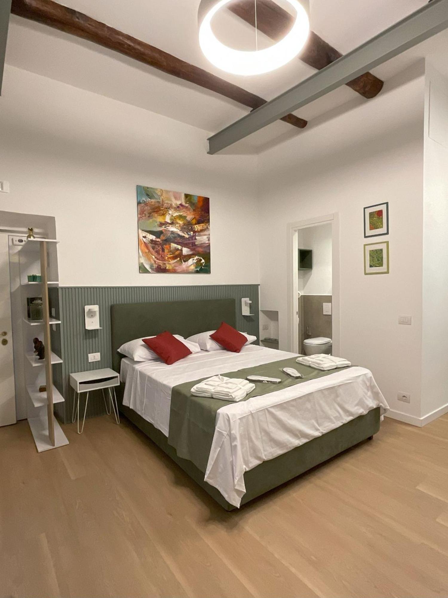 Sansepolcro33 Apartment เนเปิลส์ ภายนอก รูปภาพ