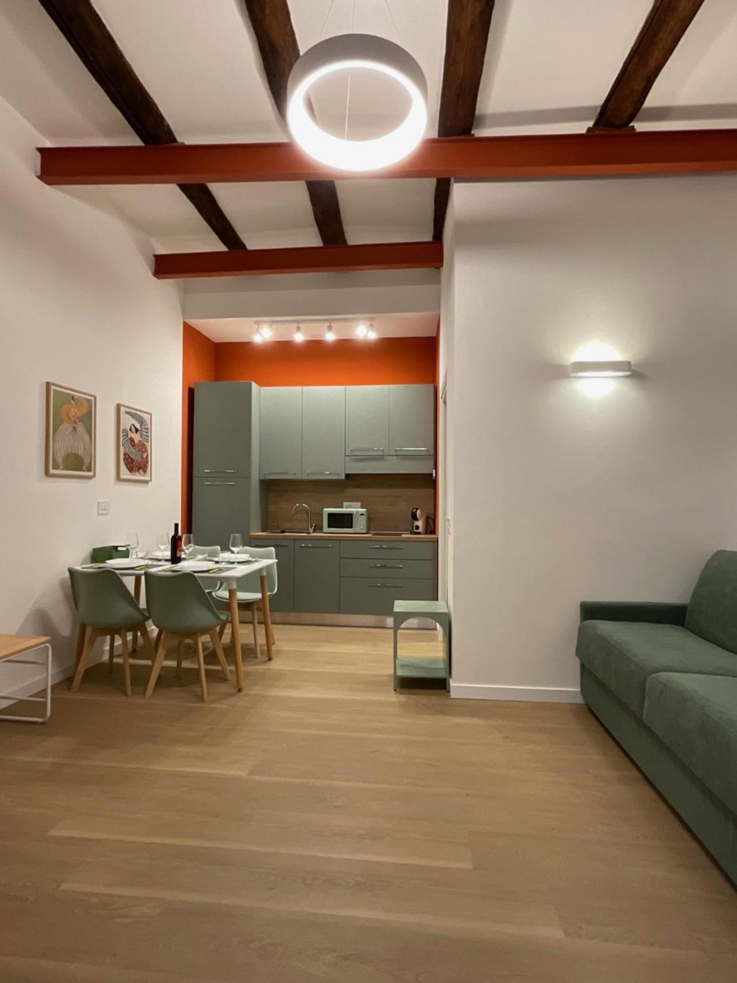 Sansepolcro33 Apartment เนเปิลส์ ภายนอก รูปภาพ