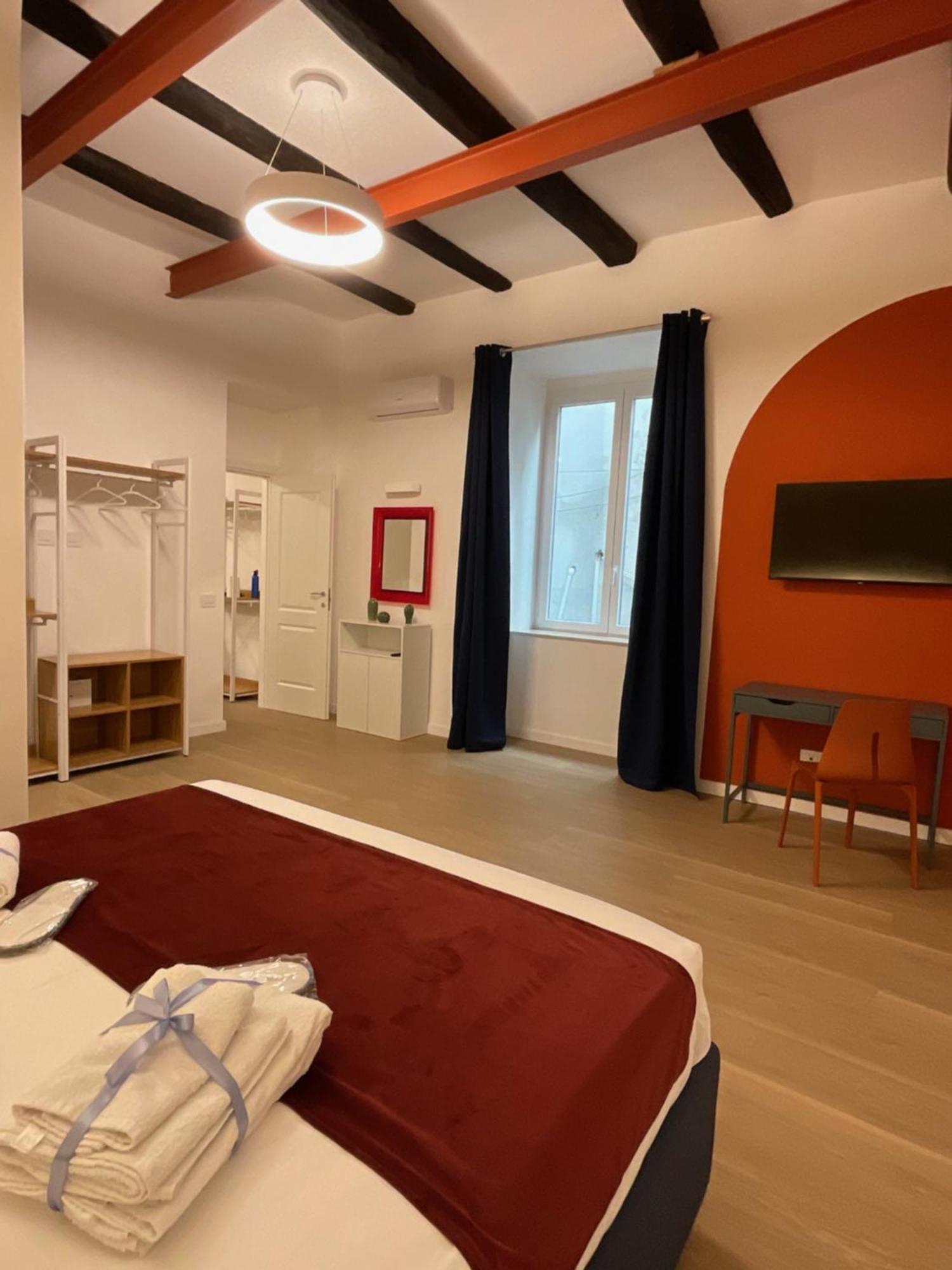 Sansepolcro33 Apartment เนเปิลส์ ภายนอก รูปภาพ